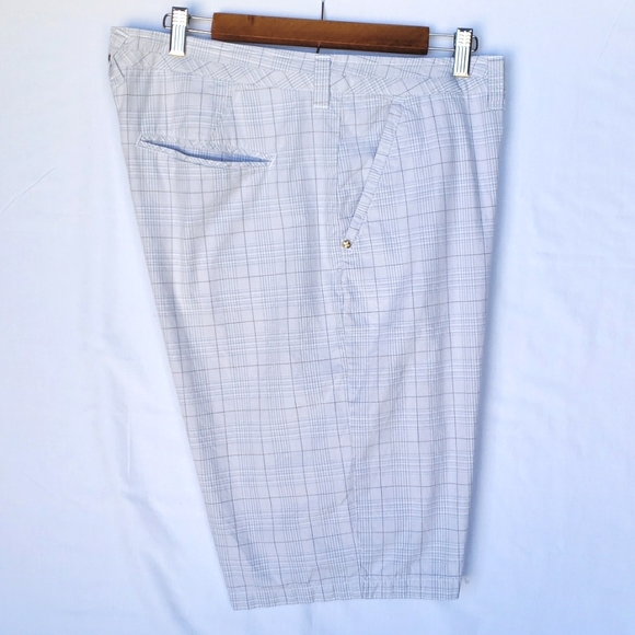 Quicksilver Shorts Size: 36 - Picture 6 of 6